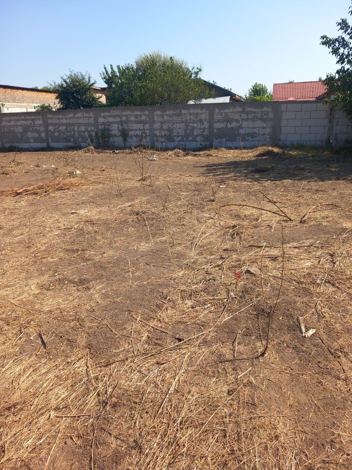 Teren intravilan 650 mp | Sector 5 – Bragadiru | Deschidere 14 ml | Împrejmuit - imagine 1