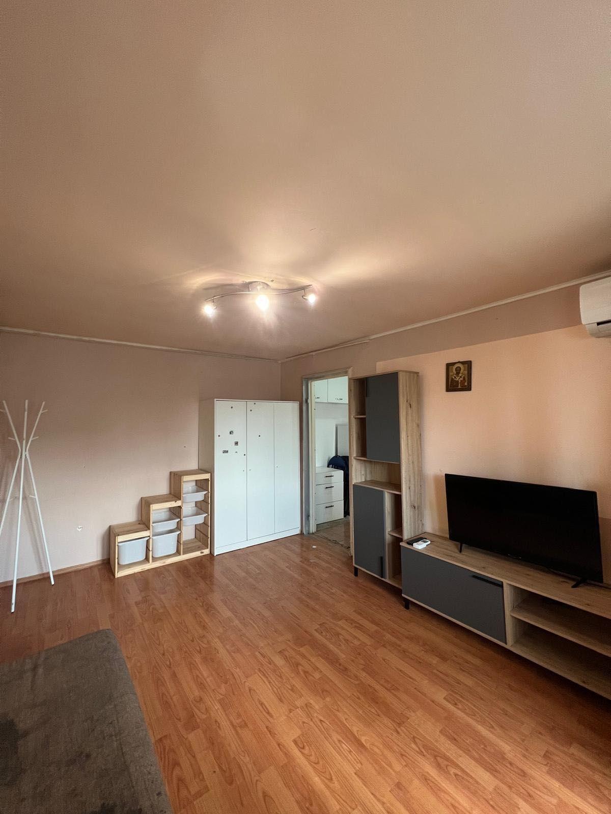 Vand apartament 2 camere - Lujerului