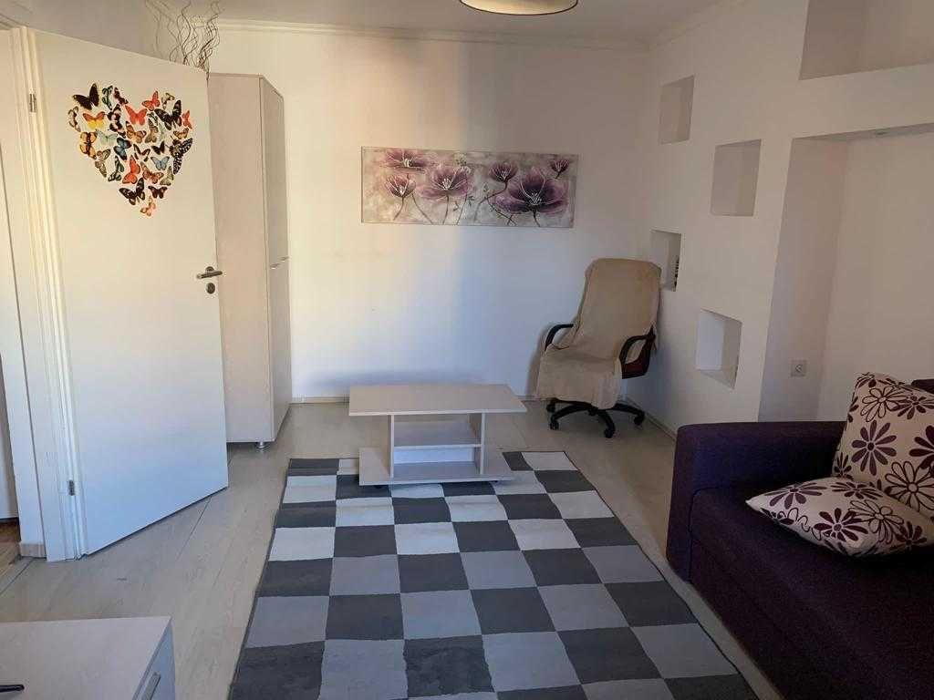 Vand apartament cu 2 camere, decomandat, Metrou Lujerului