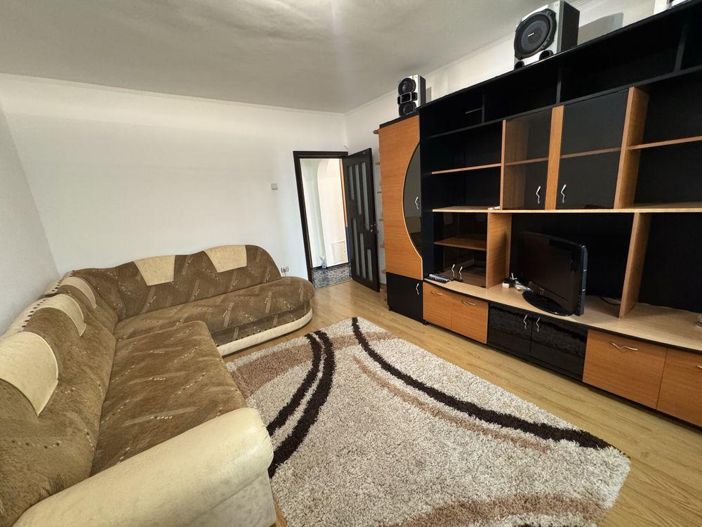 Apartament 2 camere de închiriat – Apusului / metrou Păcii – disponibil imediat