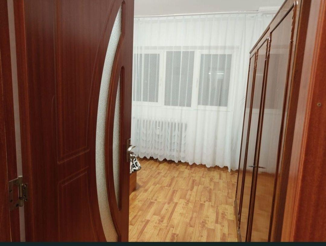 Închiriez apartament
(stb,metrou,trt complect.