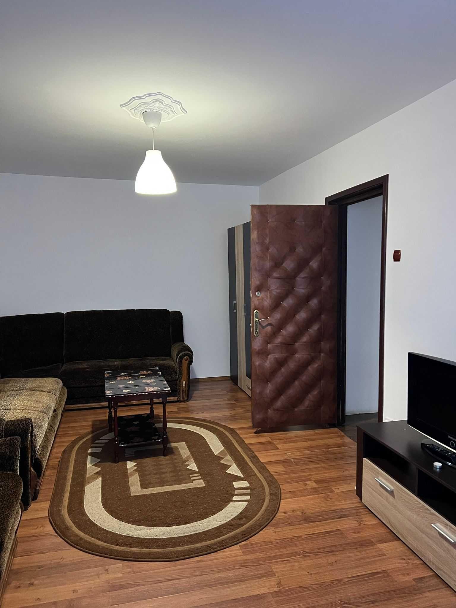 Inchiriez apartament 2 camere - Zona Lujerului