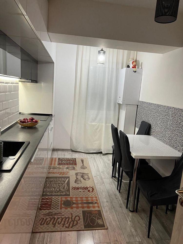 Vand Apartament 2 camere spatios