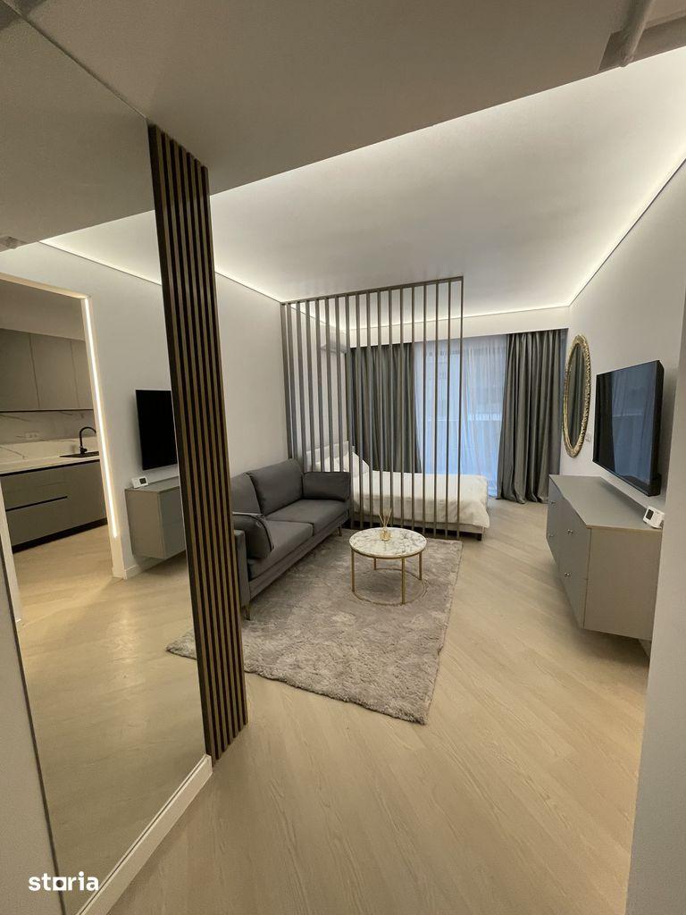 Proprietar - Studio Dublu Cortina North - designer