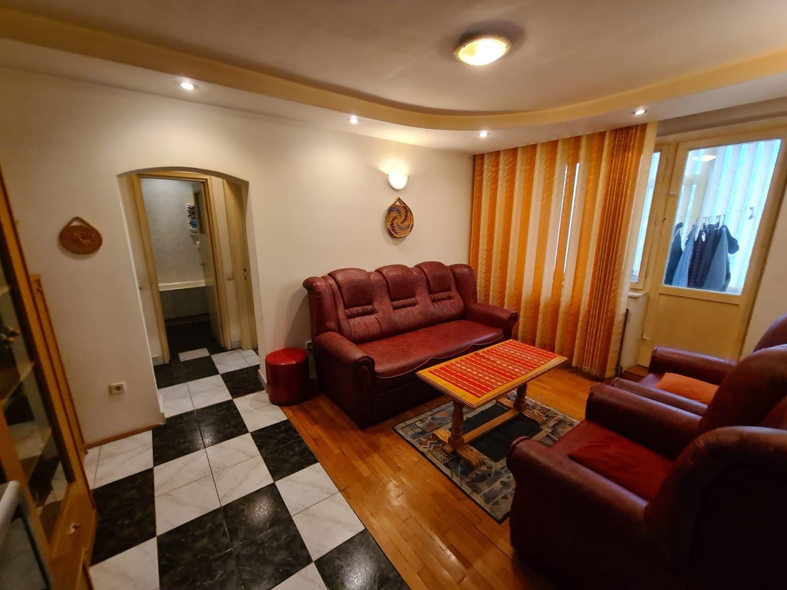 Vand apartament  3camere