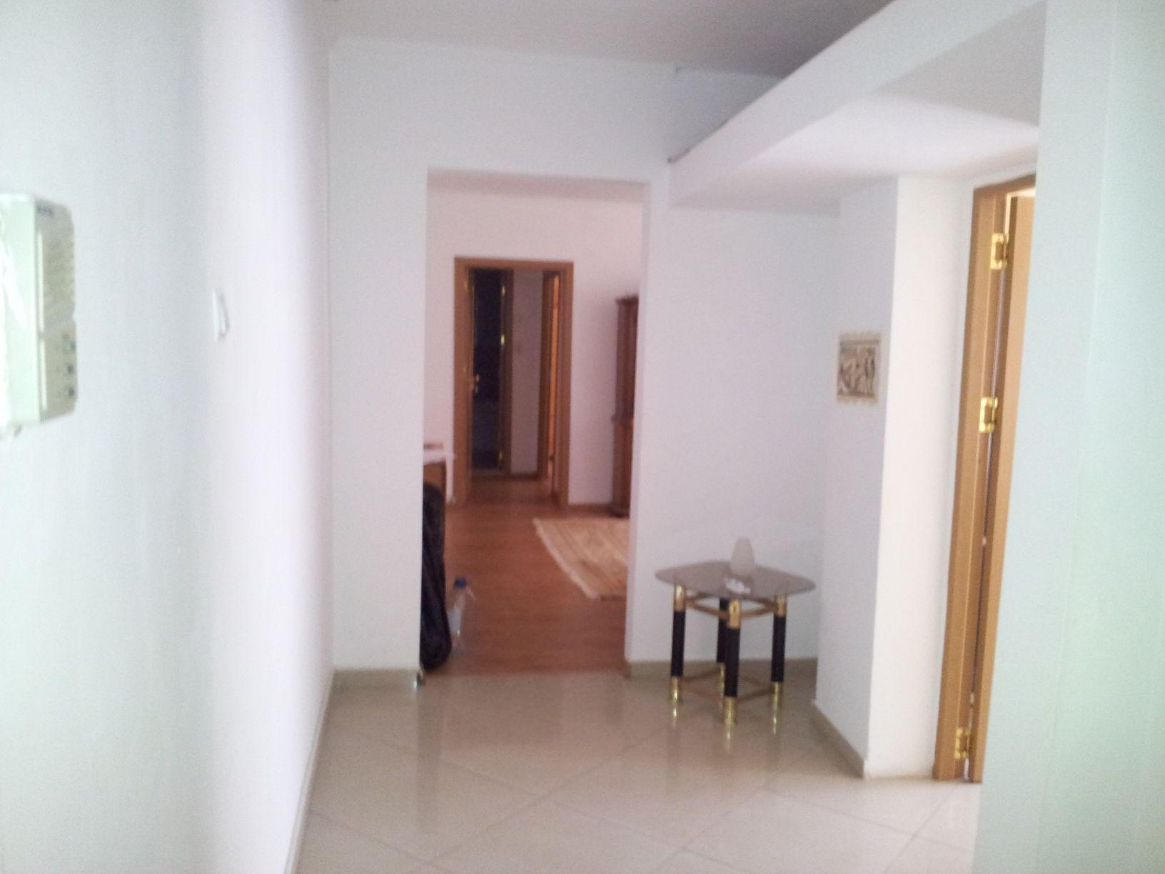 Apartament 3 camere de vânzare Banat, Exercitiu, zona Liceu Ion Barbu