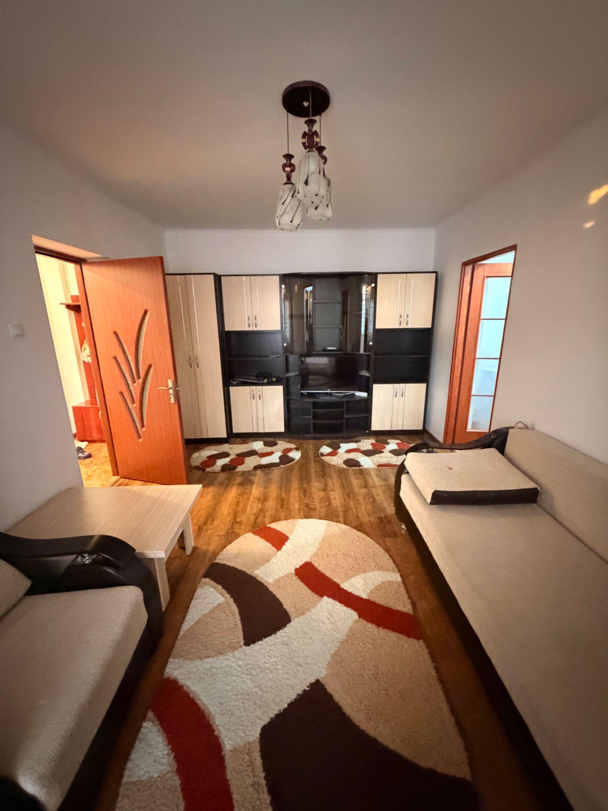 Apartament 2 camere cu centrală proprie inchiriere– Calea Craiovei, zonă liniștită, aproape de Kaufland