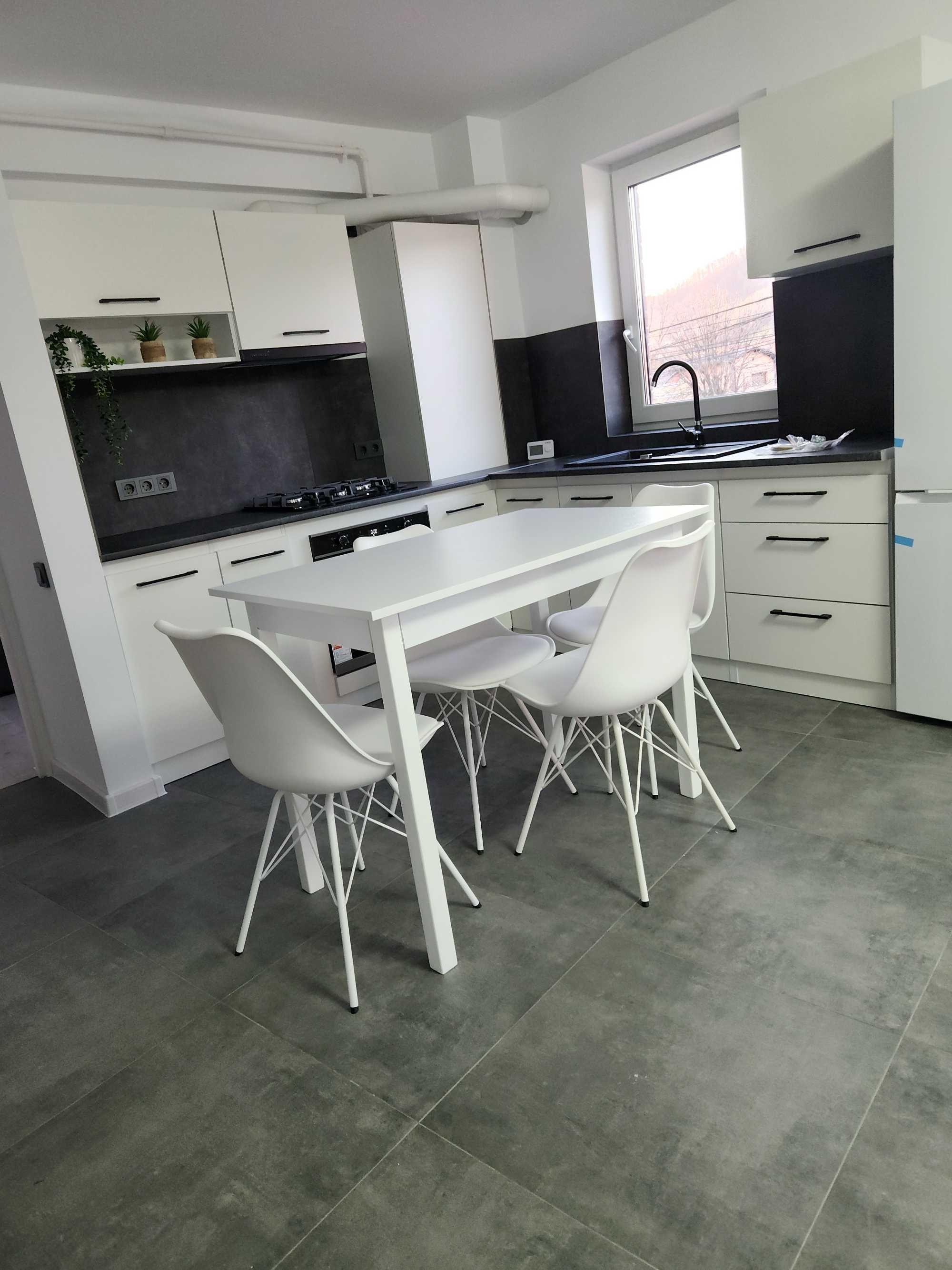 Central inchiriez apartament  3 camere 72 mp et l ,imobil nou - imagine 1