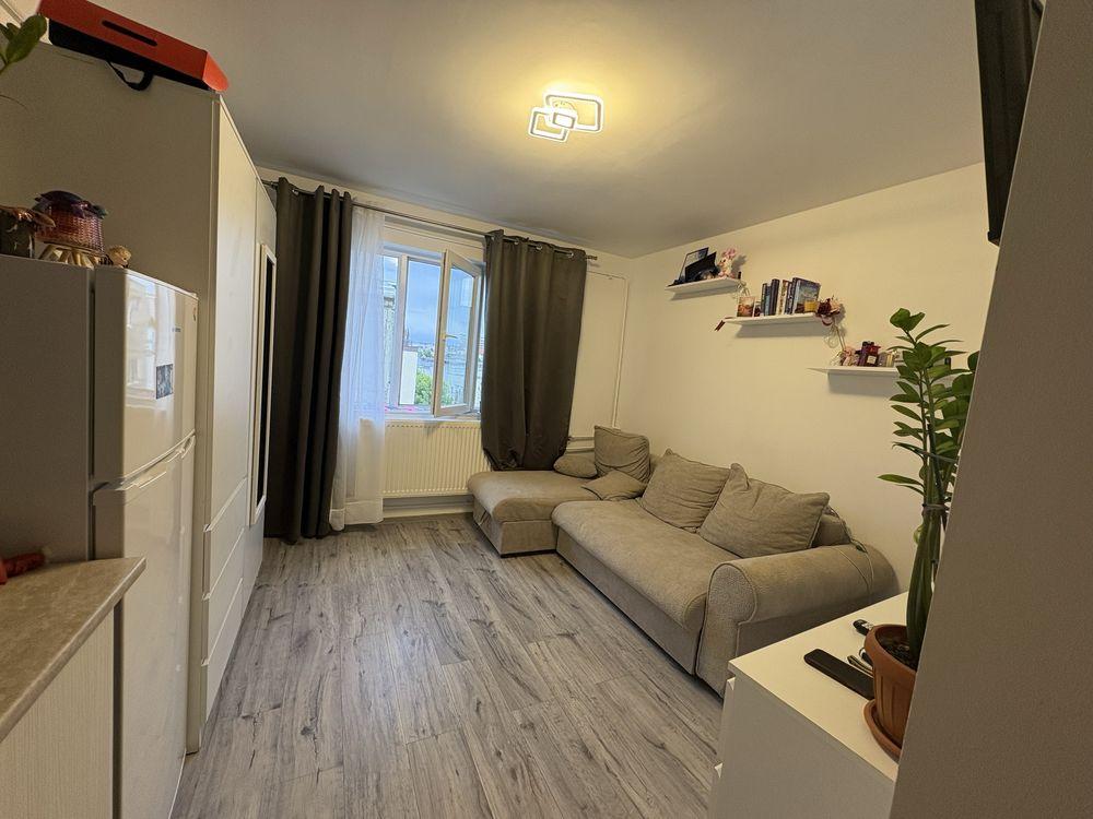 Camera de camin in spate la Jumbo