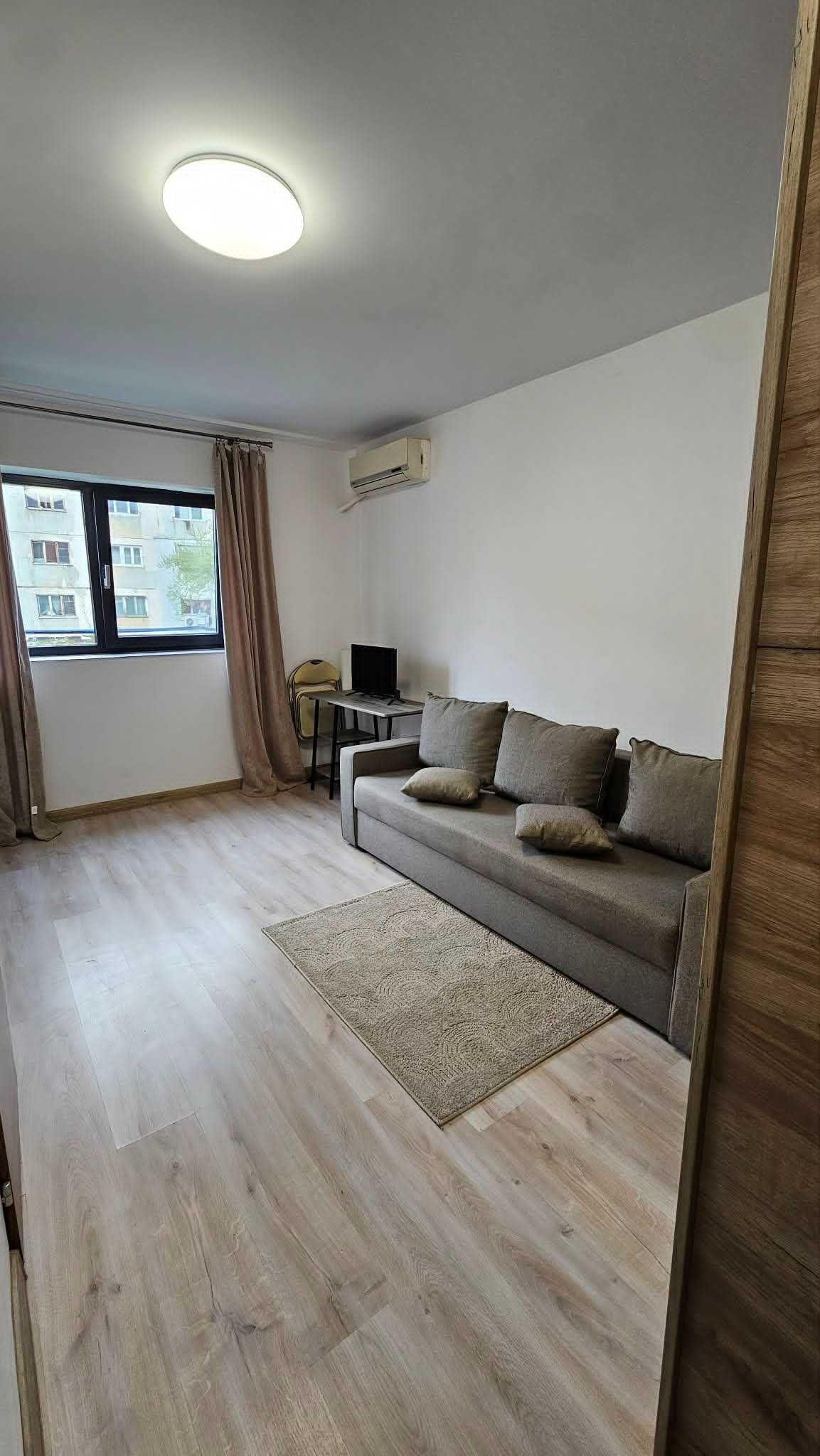 Garsonieră de închiriat Bulevardul Poitiers - Frumoasa