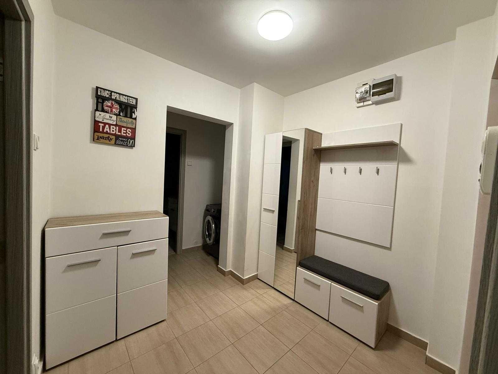 Apartament 2 camere Decomandat