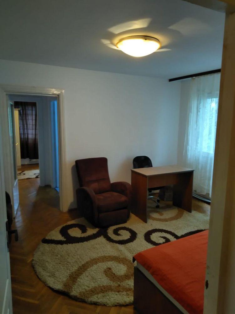 Inchitiez apartament 3 camere 5 min Palas