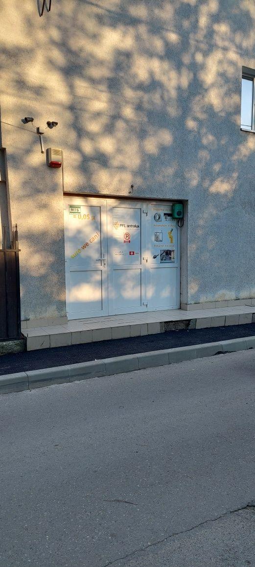 Închiriez spațiu comercial  zona Tudor Neculai