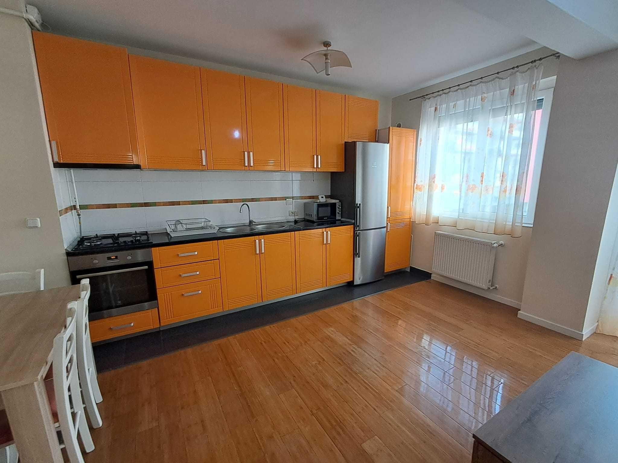 ap.2 camere Ared UTA + loc parcare