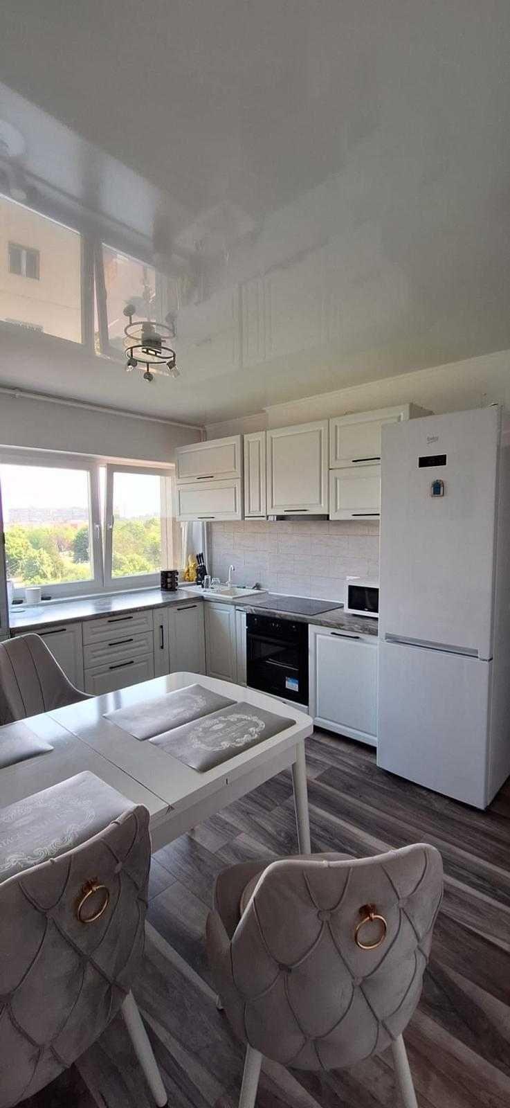 Apartament 2 camere de inchiriat, in centru pe Malul Muresului, modern, complet mobilat si utilat