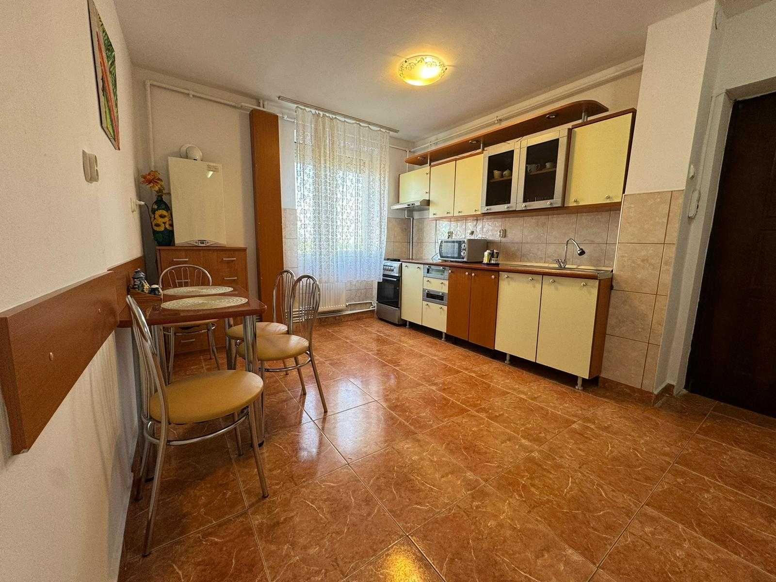 Apartament de inchiriat 3 camere - Libelula Arad