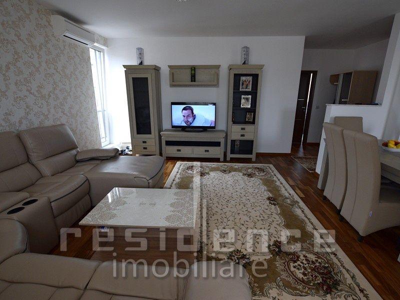 Apartament de Vanzare cu 3 camere Ultrafinisat in cartierul Andrei Muresanu