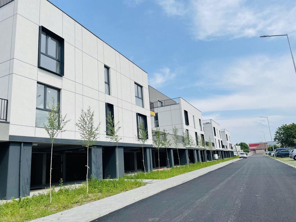 Apartament NOU cu 2 camere mobilat si utilat+parcare+boxa !