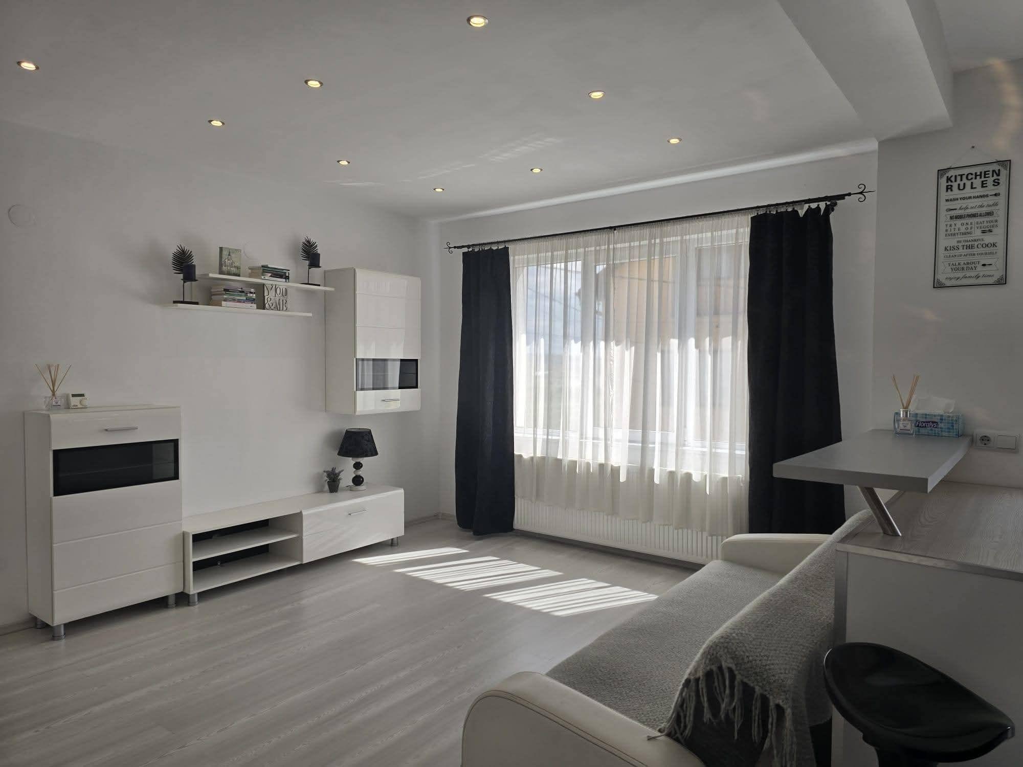 Închiriez apartament 2 camere