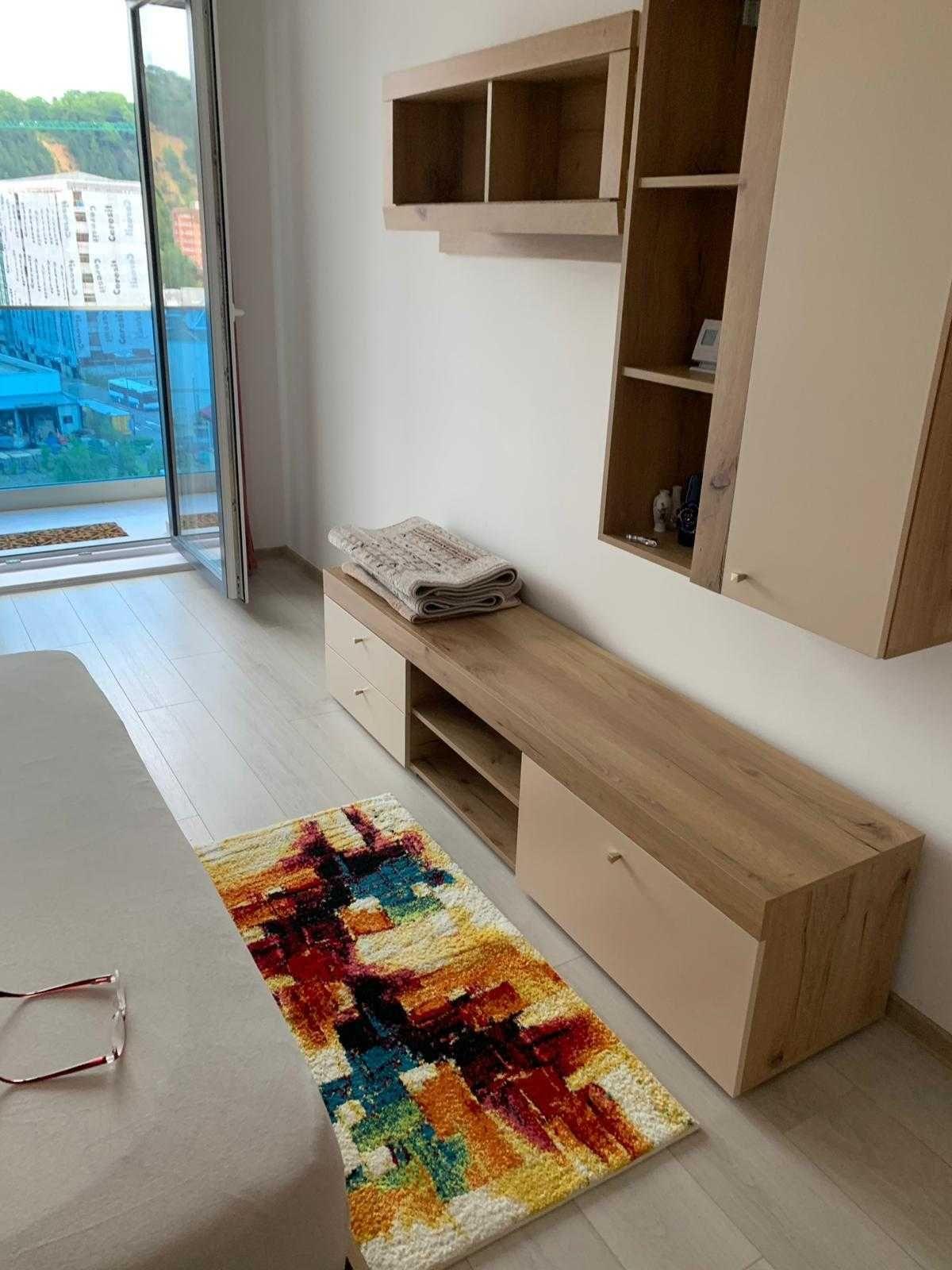 Inchiriez apartament o camera Brasov