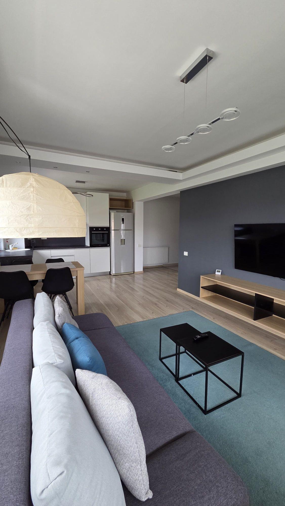Inchiriez apartament 2 cam Coresi Brasov