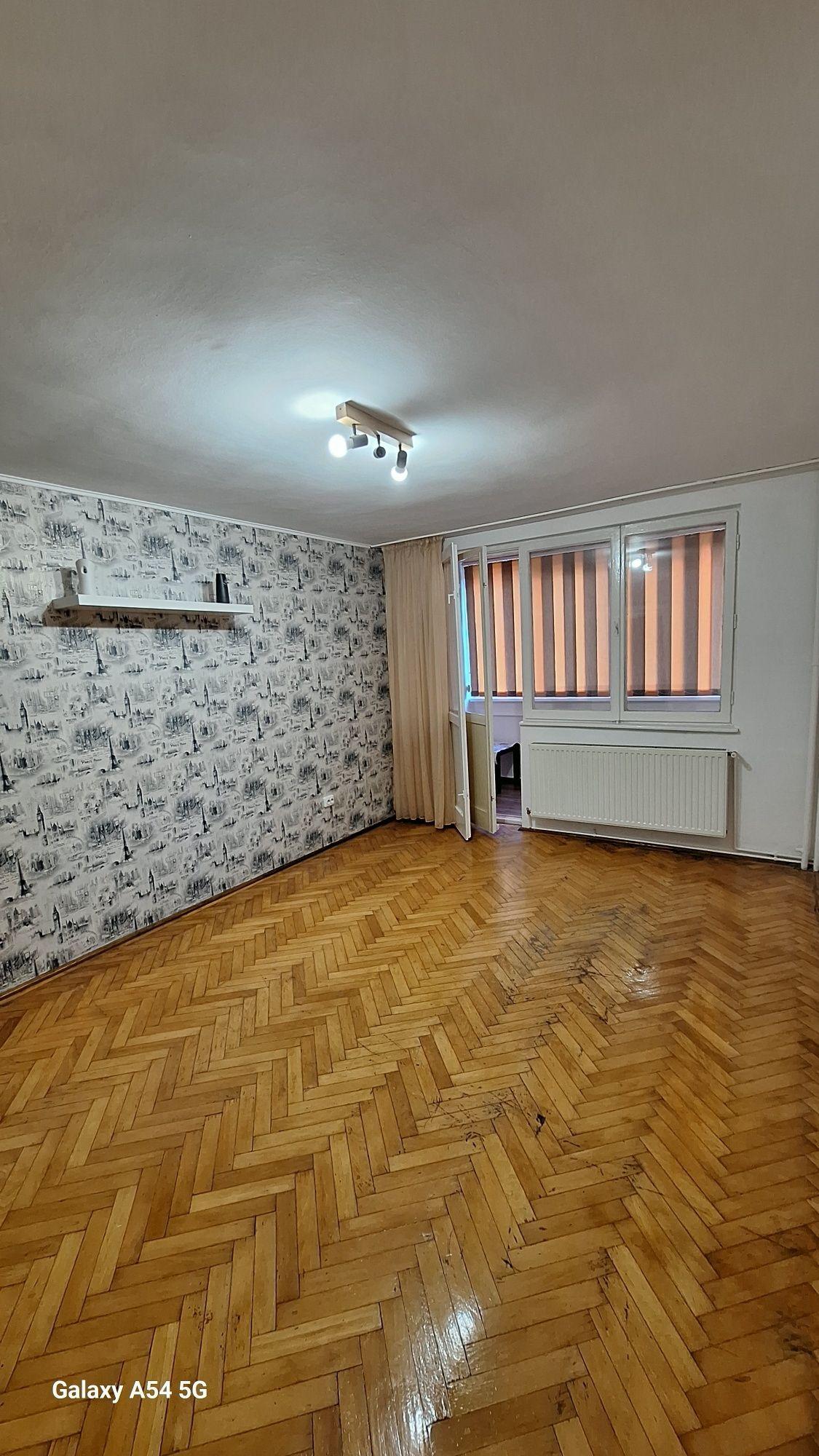 De închiriat apartament 2 camere, centru Civic, parter, 1700 lei