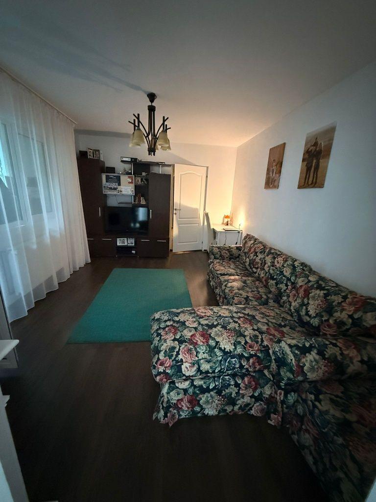 Apartament 2 camere semidecomandat, complet mobilat și utilat – Zona Cina, Ploiești