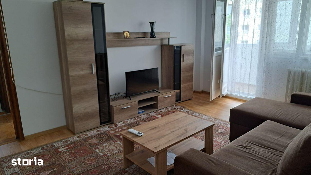 Proprietar închiriez pe termen lung apartament 2 camere,Tei - 400 EUR
