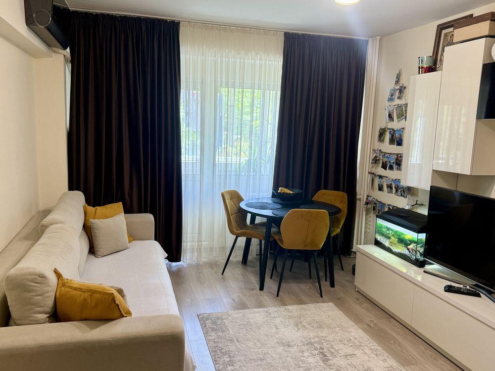 Apartament 2 camere, transformat in 3. Mobilat si utilat complet