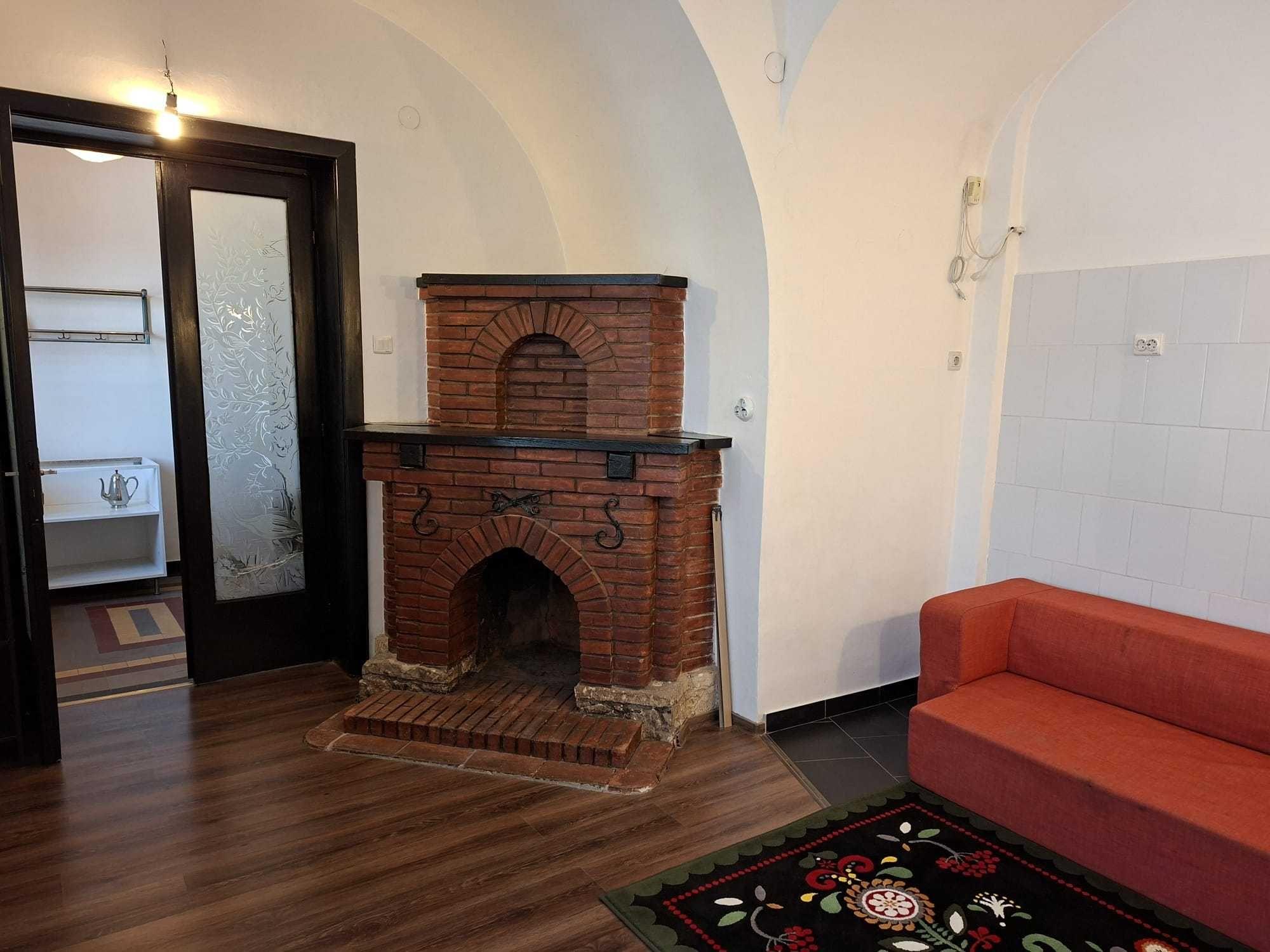 107 mp într-o vilă elegantă, retrasă și liniștită – zona Vasile Lascăr - imagine 1