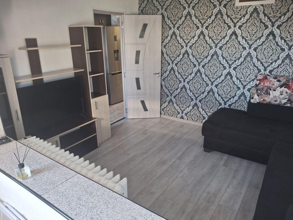 Închiriez apartament 2 camere zona vitan