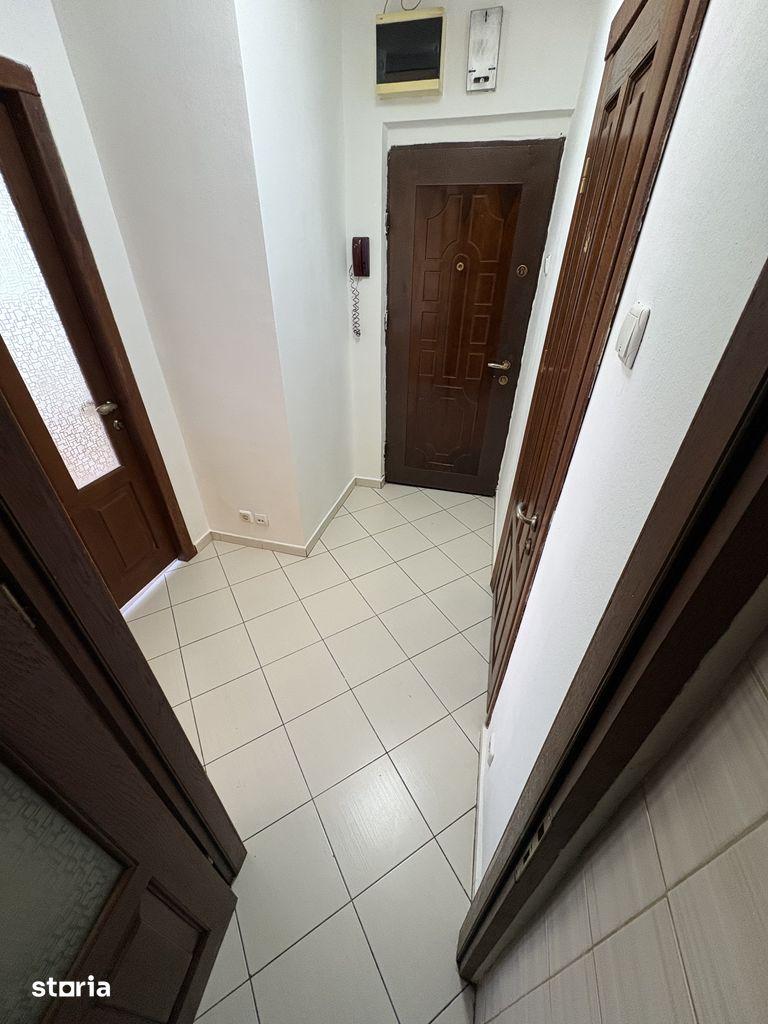 Apt 2 cam stradal Dimitrie Cantemir - et 1 - renovat
