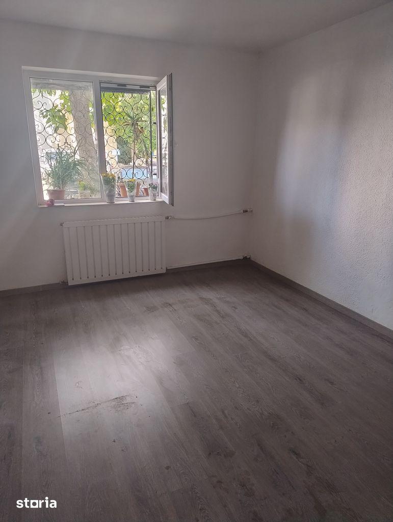 Apartament 2 camere, parter, Ferentari