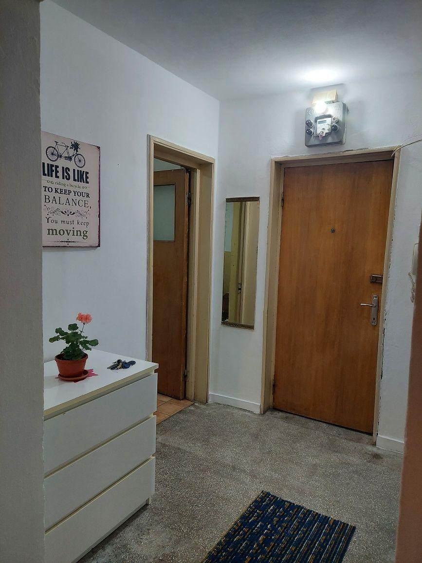 Apartament decomandat Negru Vodă - imagine 1