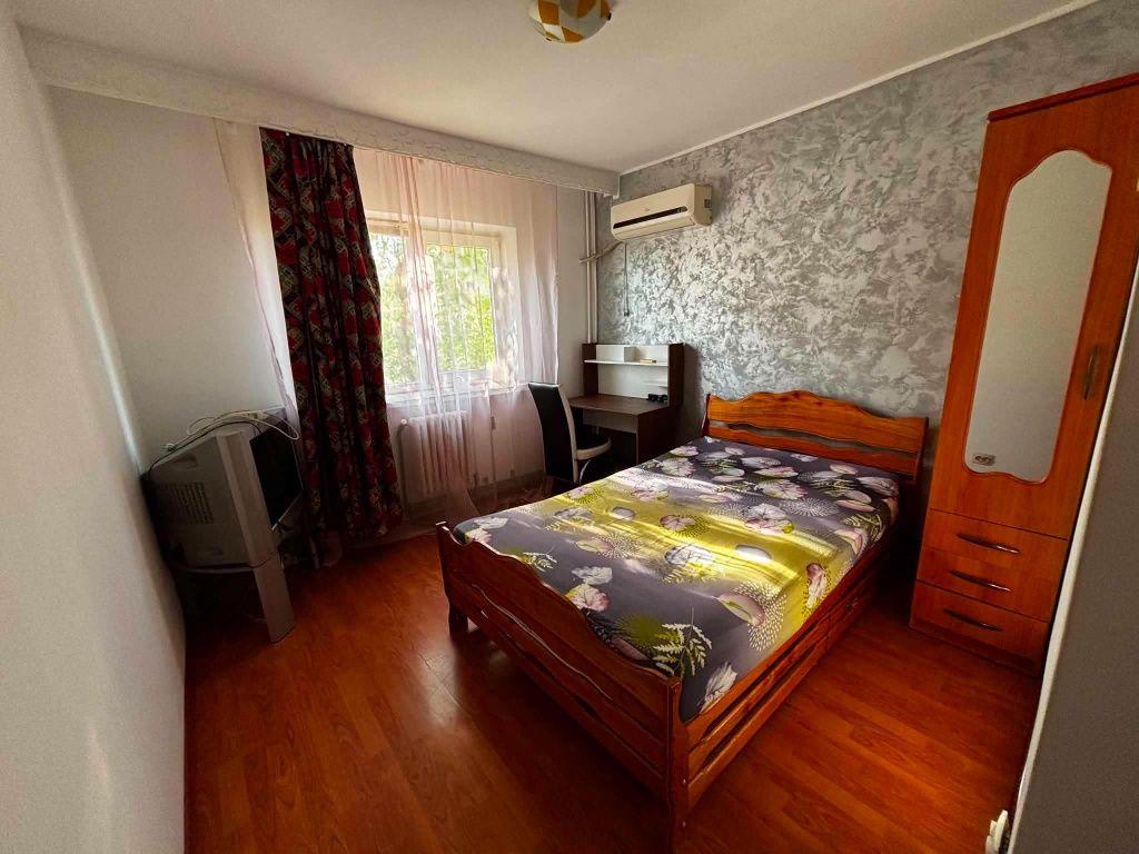 Închiriez cameră