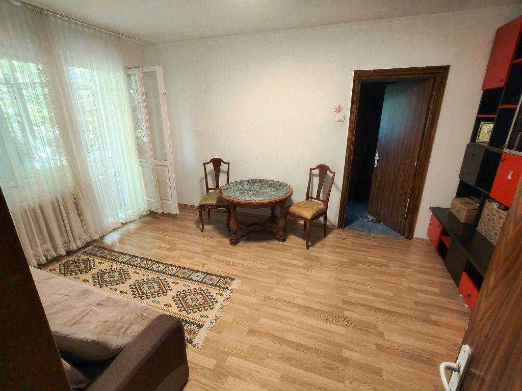Proprietar închiriez apartament 2 camere  Podu ros-Cantemir