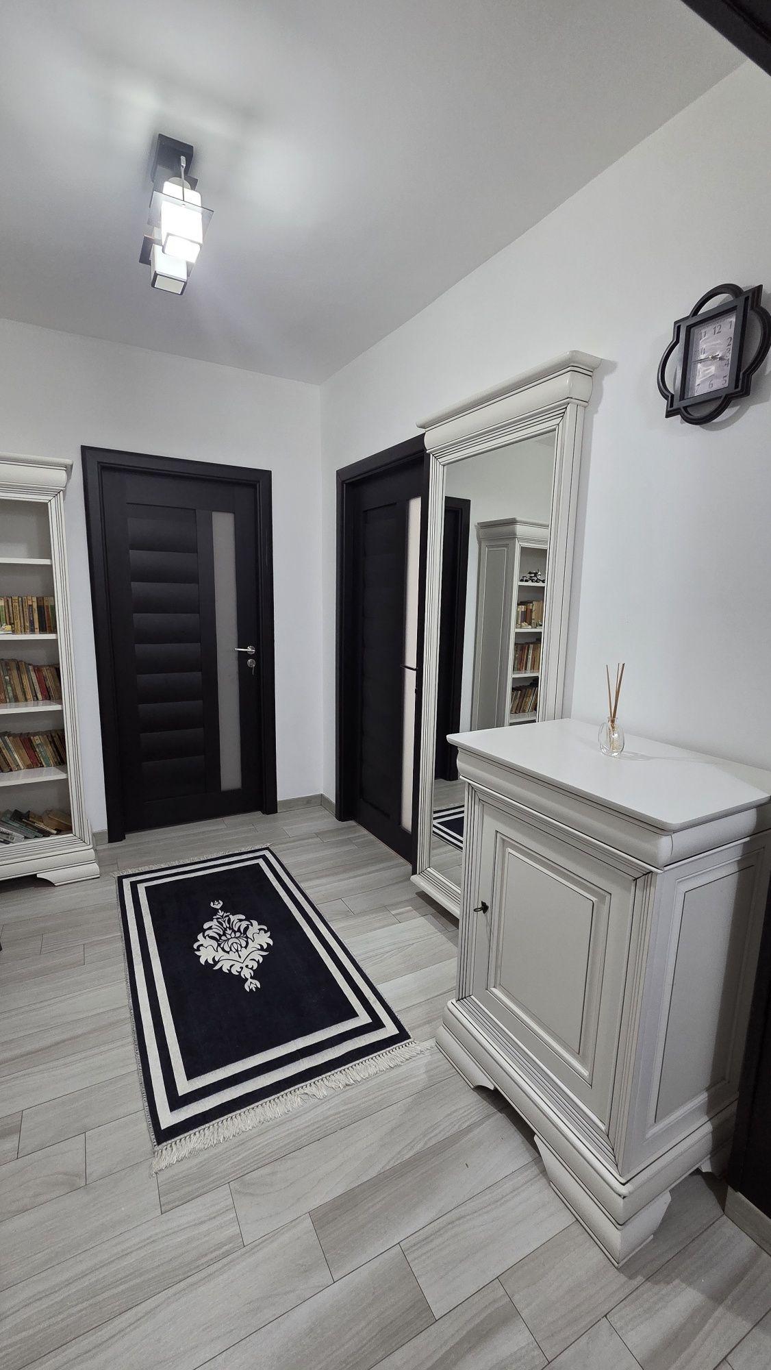 Persoana fizica,  propietar închiriez apartament 2 camere decomandat et 1