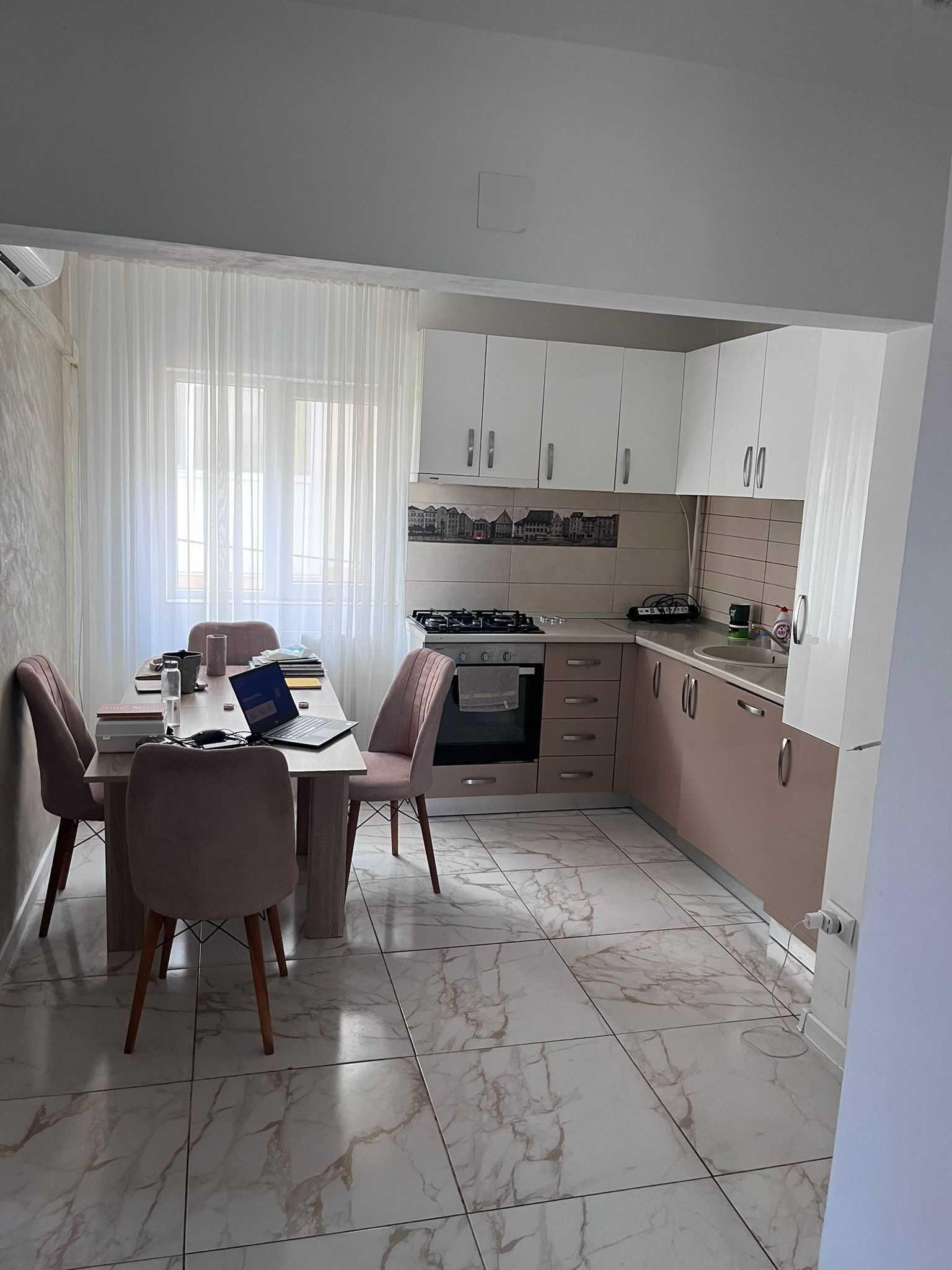 apartament 2 camere decomandat