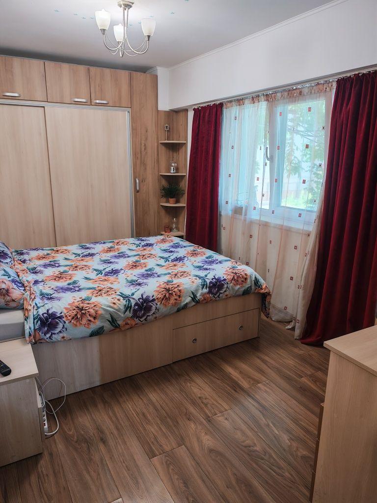 Inchiriere apartament 3 camere Nicolinaa-Piata Cug