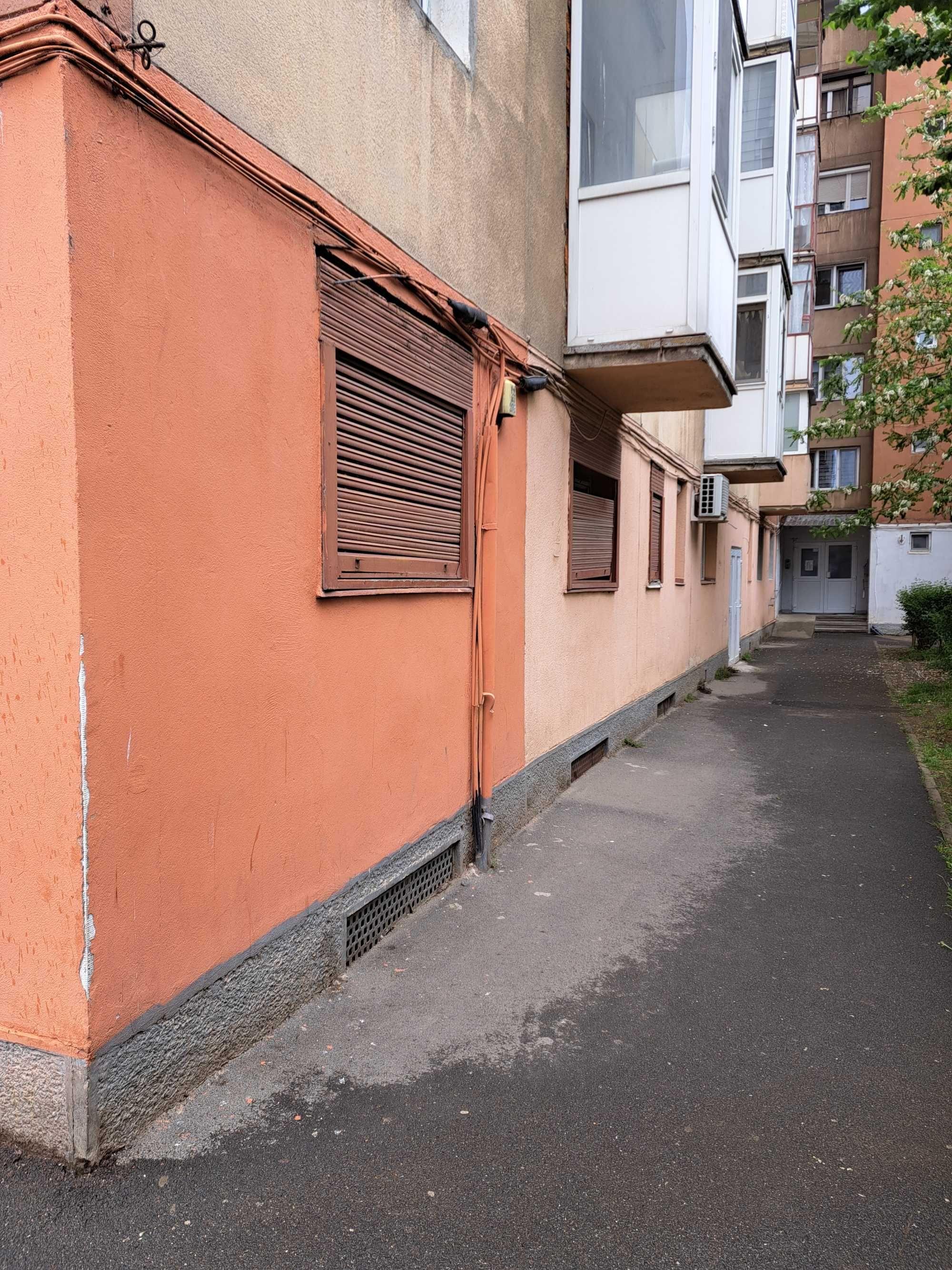 Vând ap. 2 camere, Aurel Vlaicu. Arad.