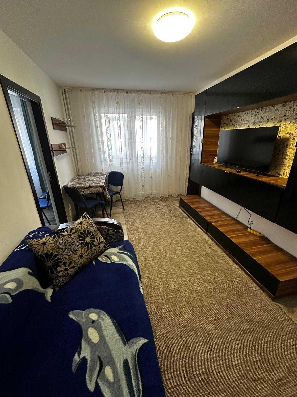 Inchiriez apartament cu 2 camere Micro 14
