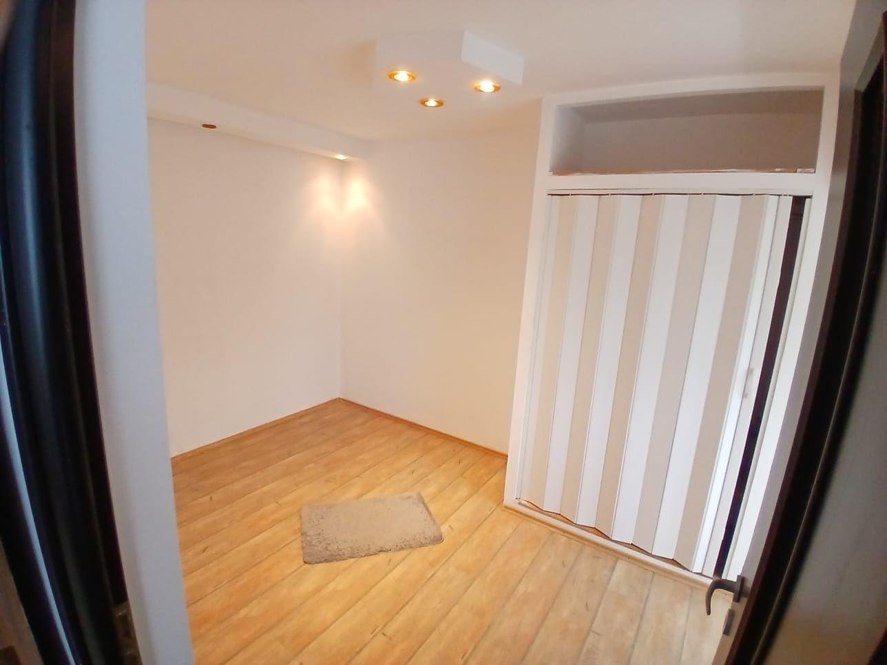 Închiriez apartament 3 camere zona Milcov
