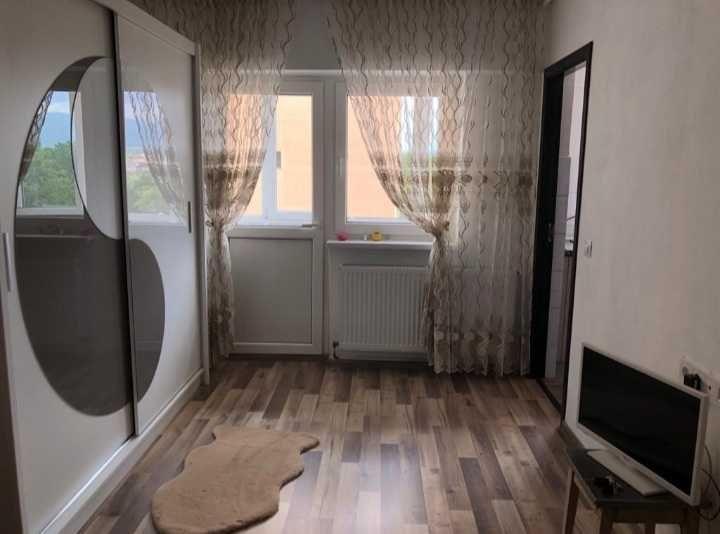 De vanzare garsoniera pe Siretului.