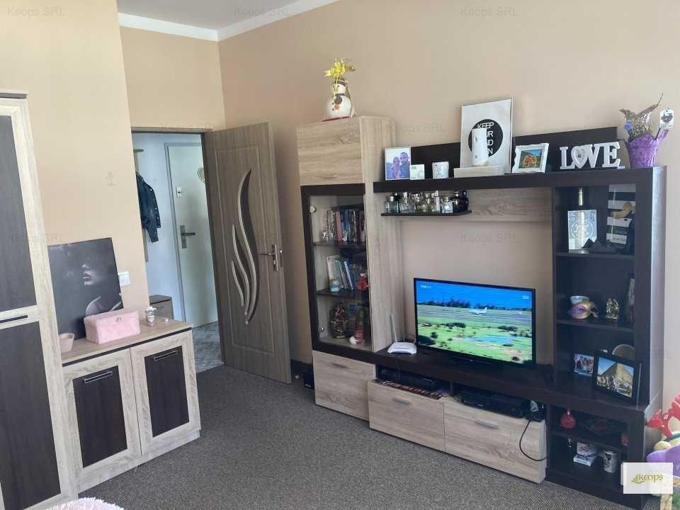 proprietar închiriez în Turnișor,garsonieră decomandată,32mp, et 3/4, balcon 4mp, loc de parcare