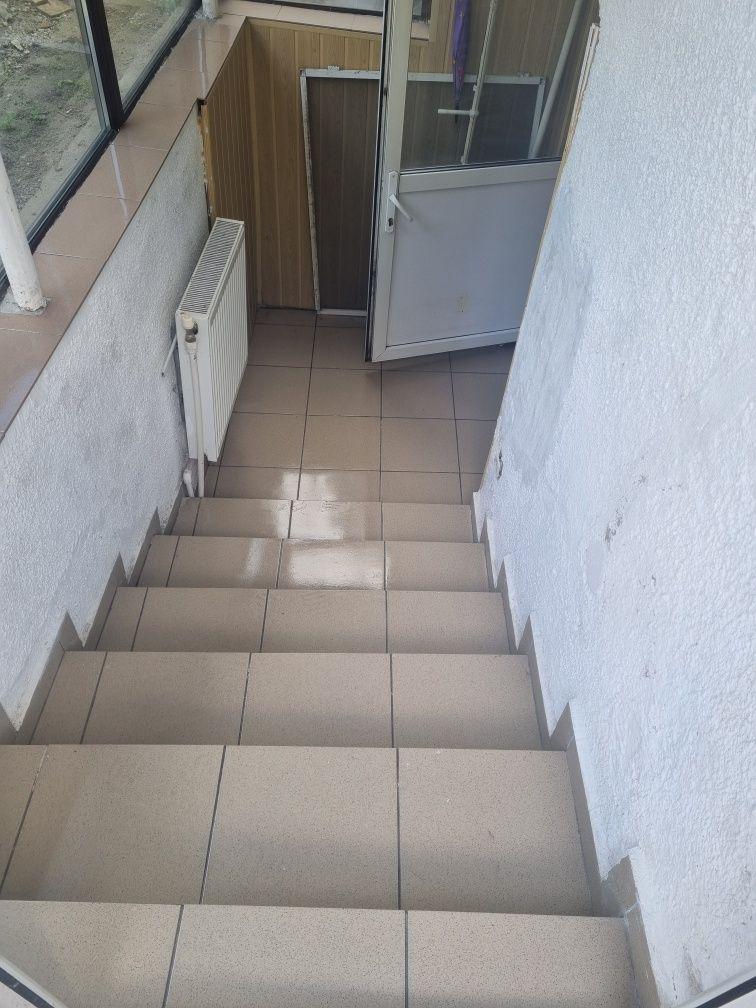 Garsoniera de inchiriat