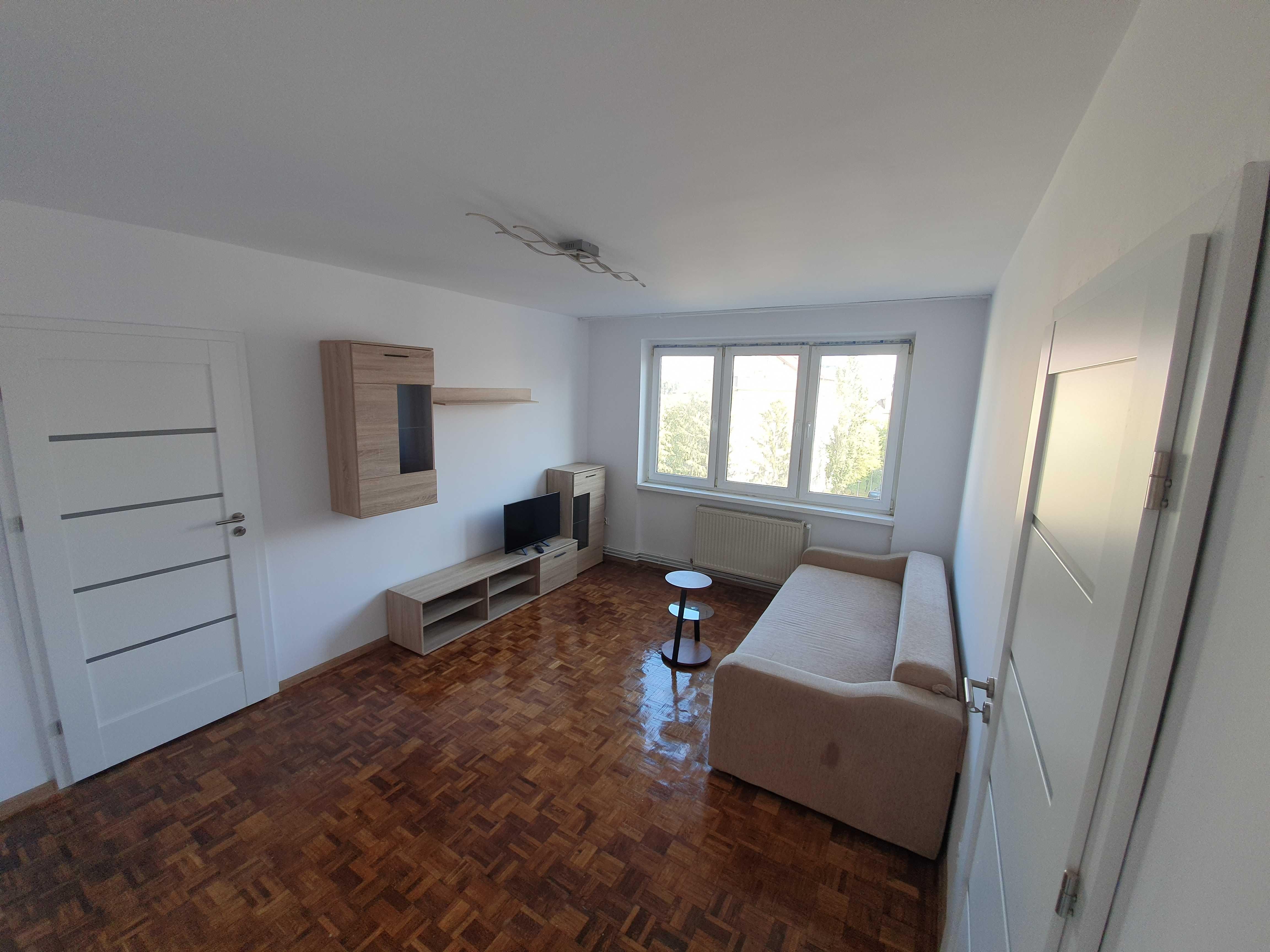 Închiriez ap.2 camere zona Mihai Viteazu/Cedonia, et.4, renovat, electrocasnice noi