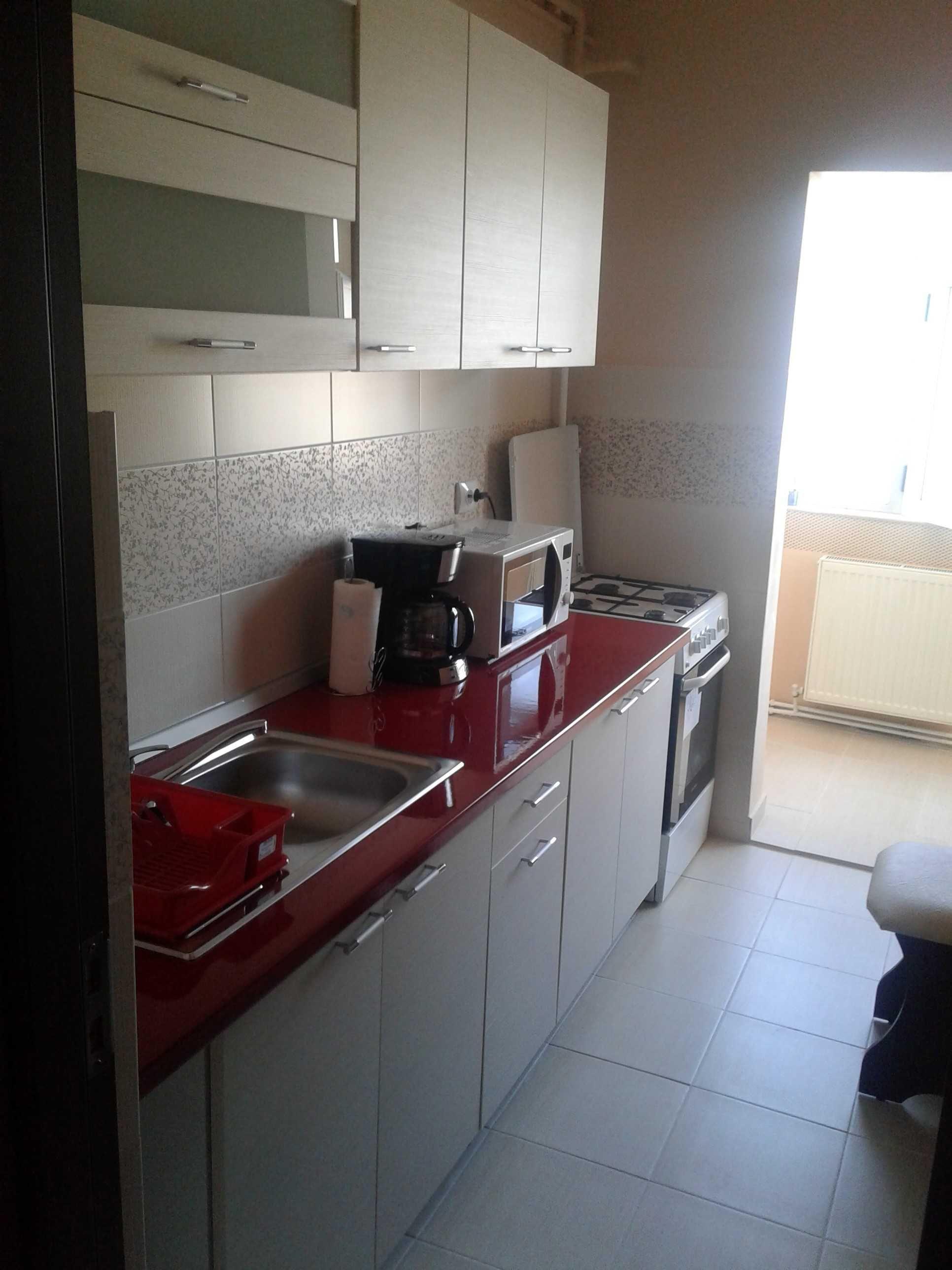 Inchiriez apartament 2 camere
