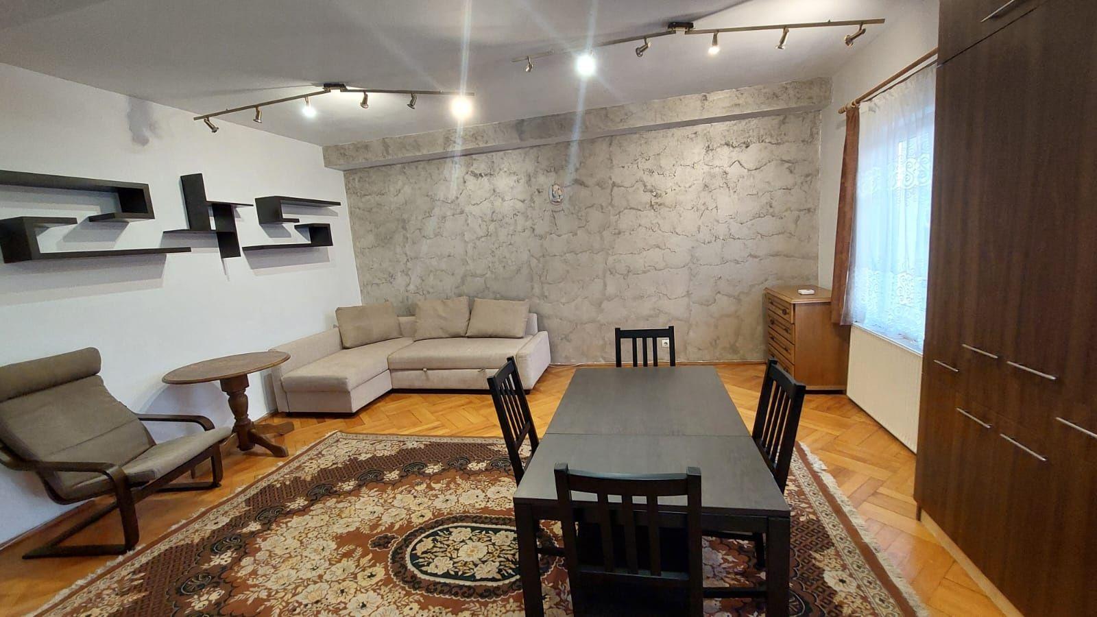 Inchiriez Apartament 3 camere