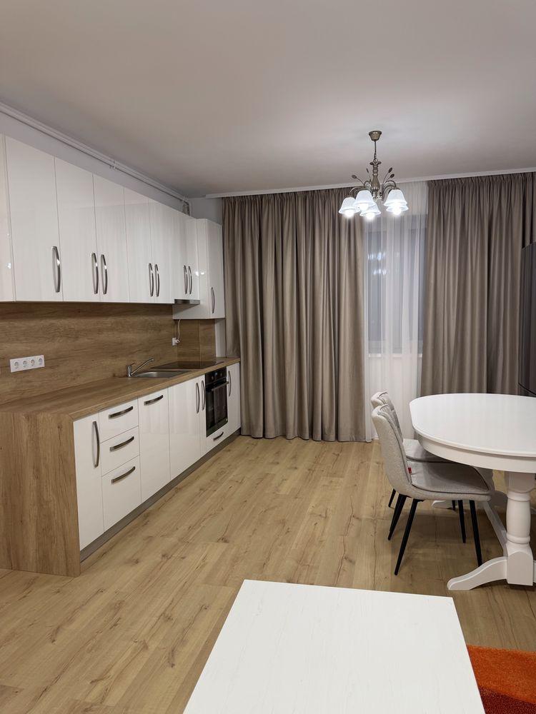 Inchiriez apartament 3 camere Stefan cel Mare