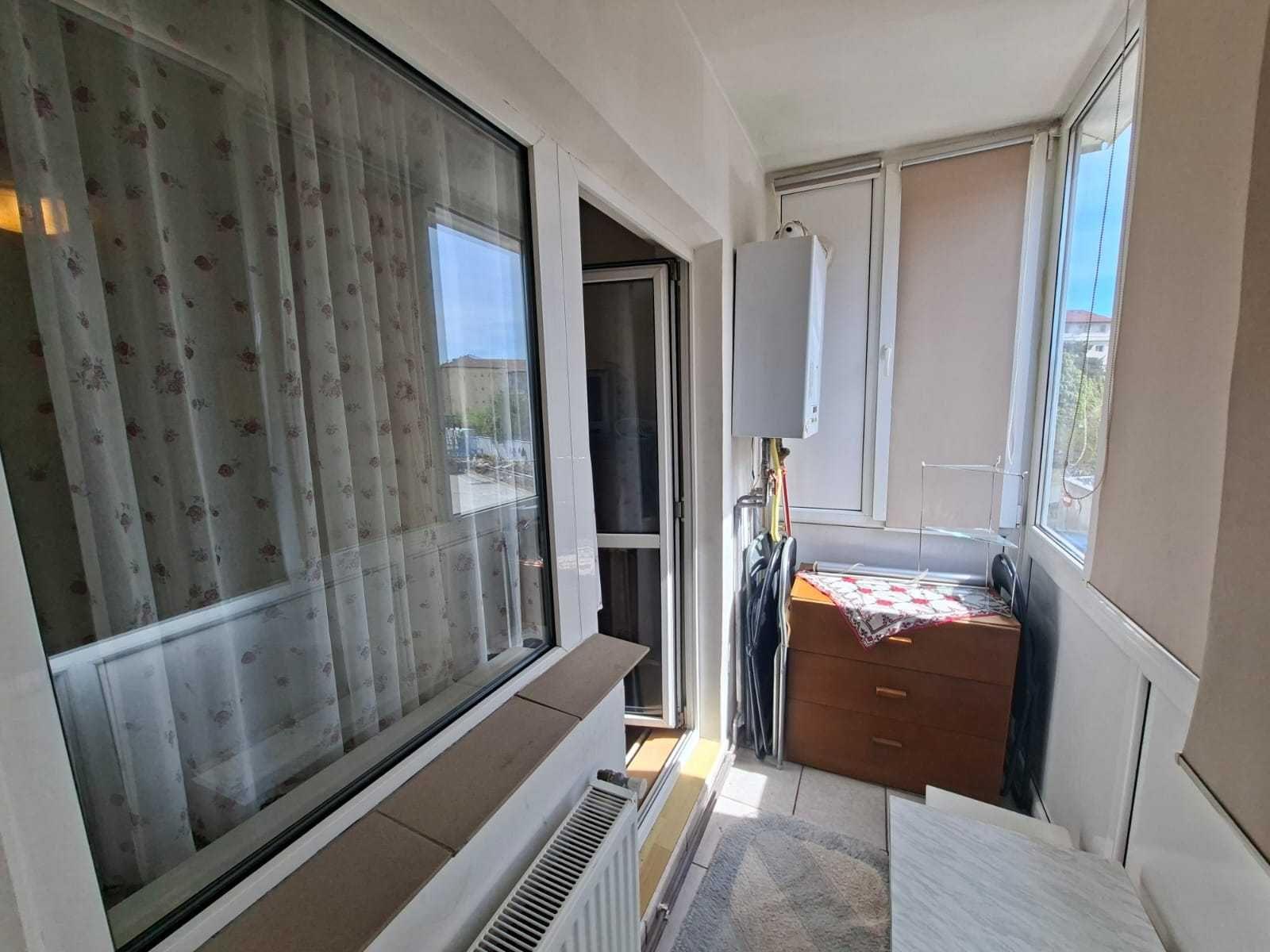 Apartament de inchiriat cu 3 camere decomandate, pe strada Scoala de Inot, Sibiu
